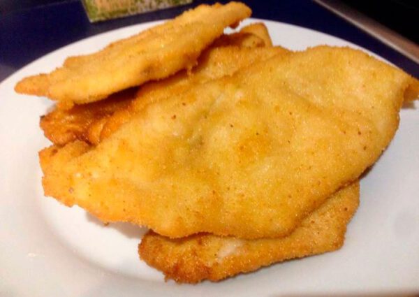 filete-de-pechuga-empanada